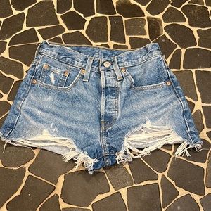 I am selling these jean shorts because they’re to small for me